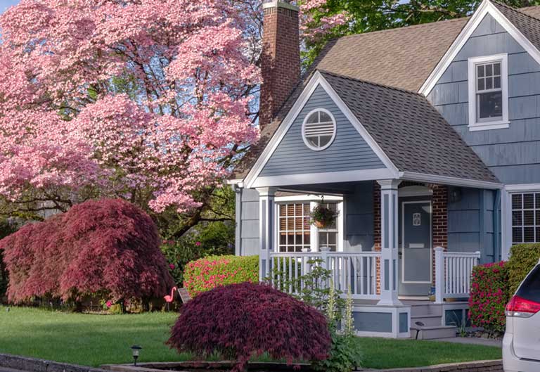 residential-house-C-yonkoski-gutter-systems Residential Gutter Systems | Yonkoski Gutter Systems